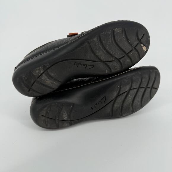 Clarks Black Leather Comfort Shoes 7.5 Slip On Booties Button Indie Y2K Cottage - Picture 6 of 7